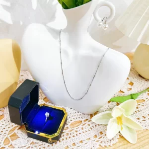 LỌ GỐM HÌNH NGƯỜI